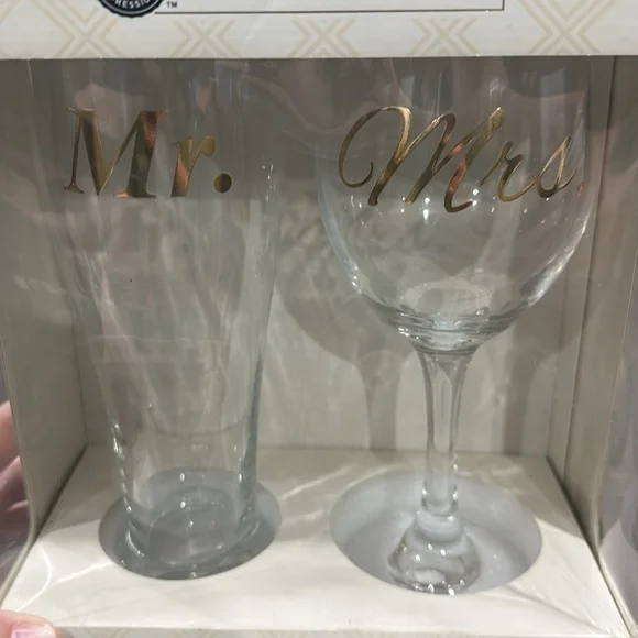 Modern Expressions Couple Glass Set - Picture 2 of 2